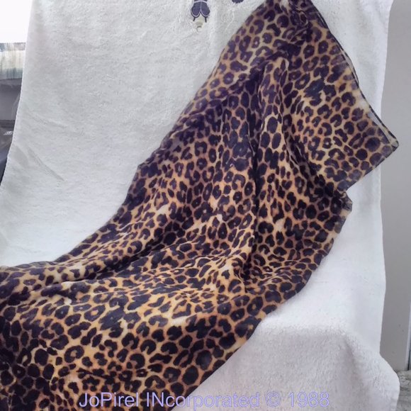 Leopard Print loop scarf shawl - Picture 1 of 5